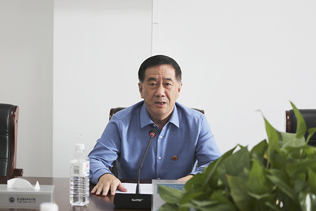 钟校 (2).png